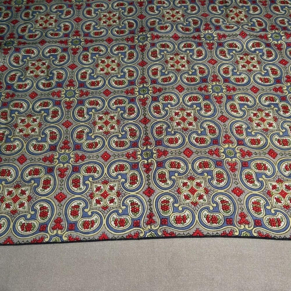 Vintage Liberty of London All Silk Scarf Gray with Reds ~ 26" x 25" - Picture 3 of 12